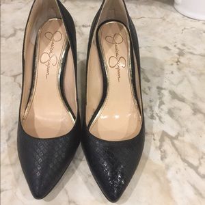 Worn a few times but they’re to big for me